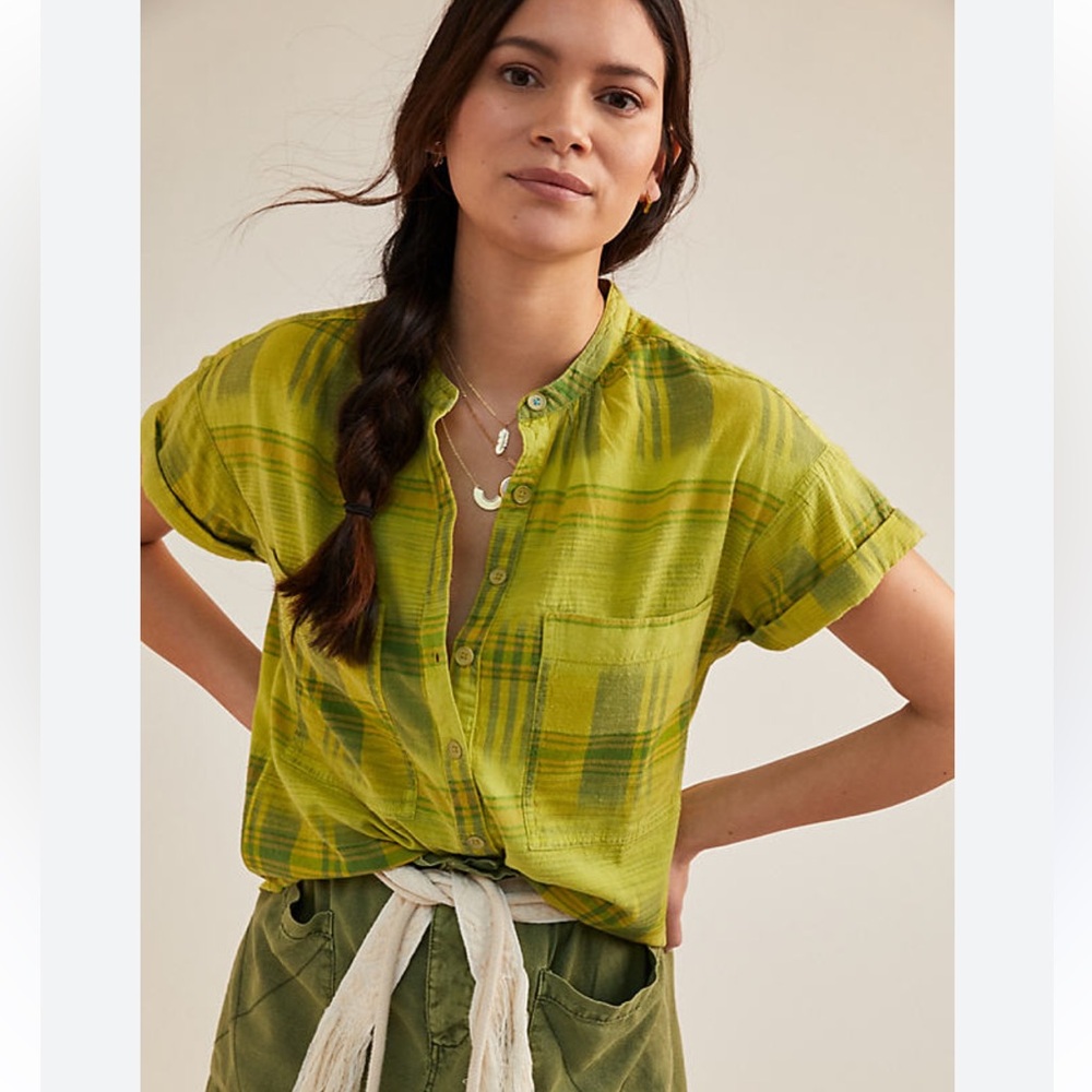 Pilcro button up